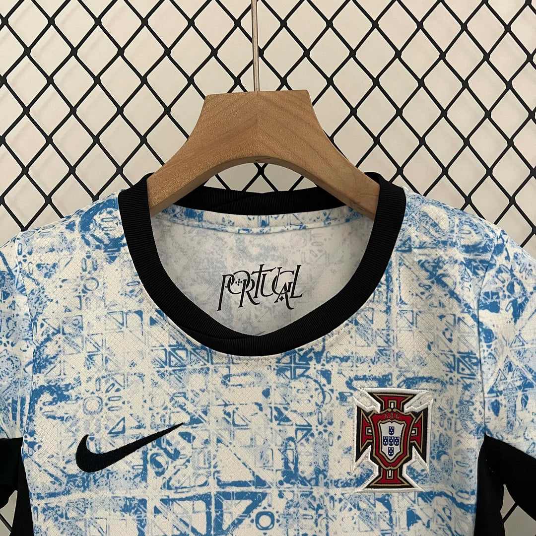Maglia e pantaloncino da calcio da trasferta del Portogallo 2024, per bambini