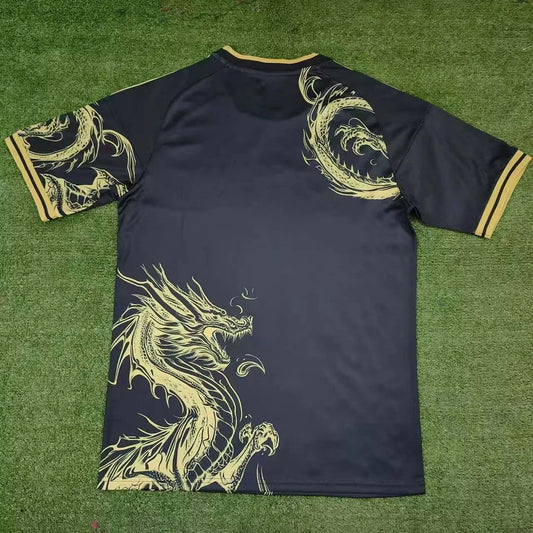 Maglia da calcio nera e oro edizione speciale del Real Madrid 2024/2025