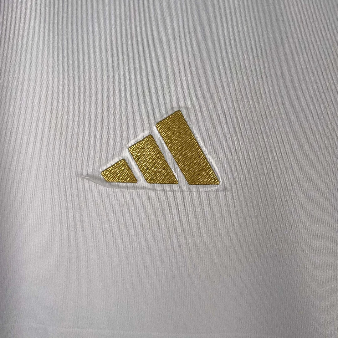Maglia da calcio bianca per il 125° anniversario dell'Italia 2023
