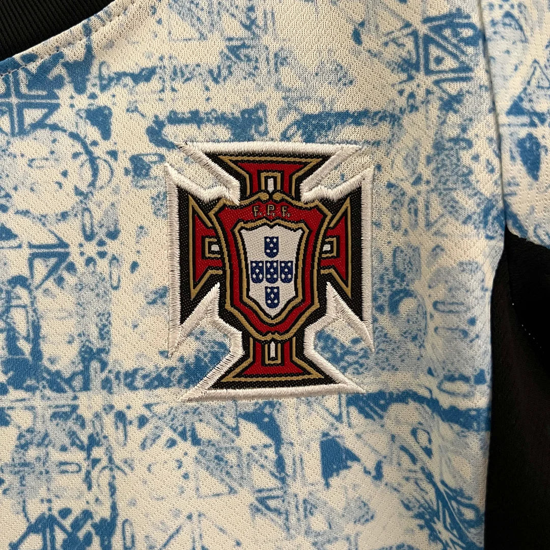 Maglia e pantaloncino da calcio da trasferta del Portogallo 2024, per bambini