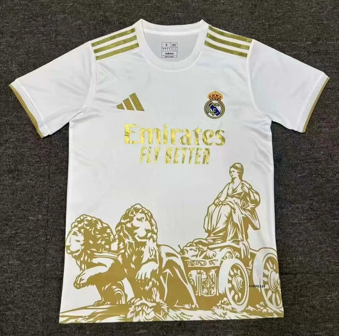 Maglia da calcio dorata edizione speciale del Real Madrid 2025/2026
