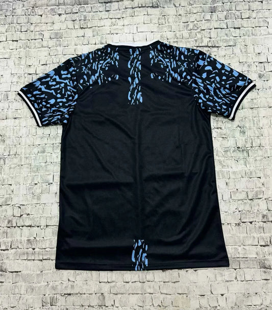 Maglia da calcio nera e blu edizione speciale Barcellona 2024/2025