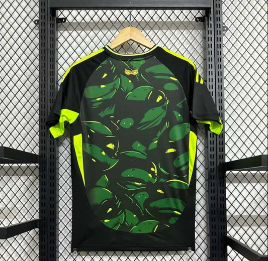 Maglia da calcio verde da allenamento del Real Madrid 2024/2025