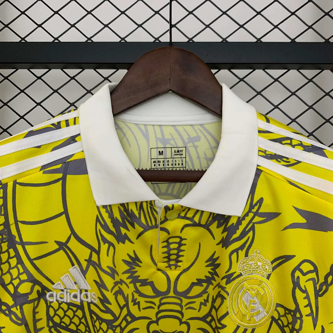 Maglia da calcio gialla edizione speciale del Real Madrid 2025/2026