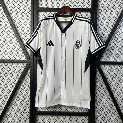 Maglia da calcio bianca edizione speciale del Real Madrid 2025/2026