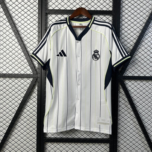Maglia da calcio bianca edizione speciale del Real Madrid 2025/2026