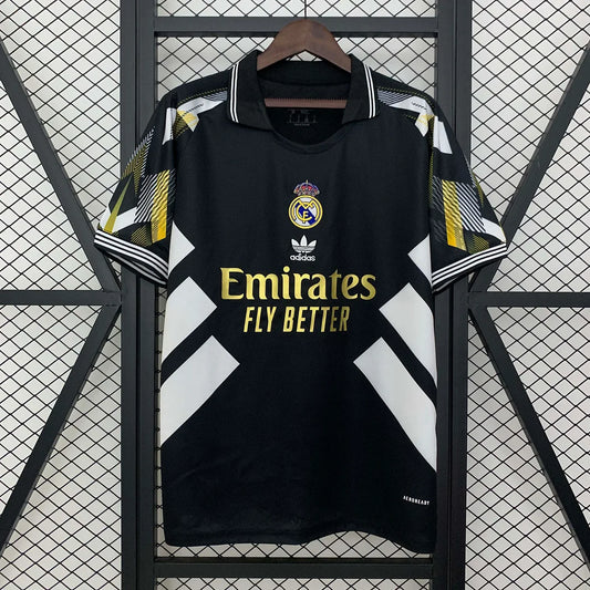Maglia da calcio nera edizione speciale del Real Madrid 2025/2026