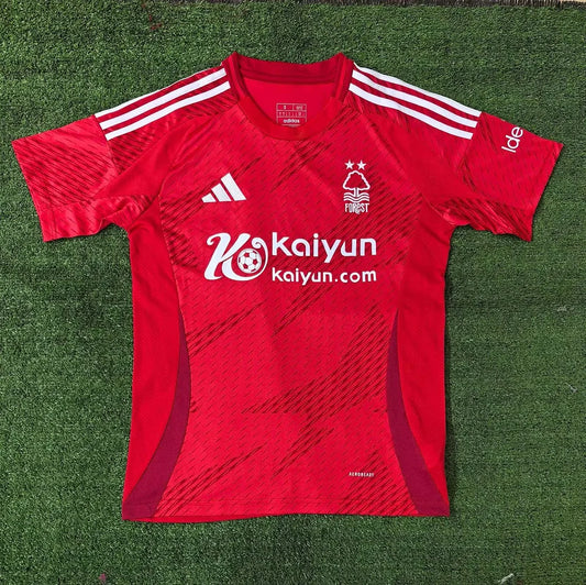 Maglia da calcio casalinga del Nottingham Forest 2024/2025