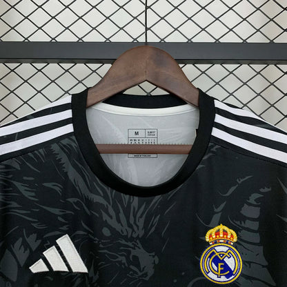Maglia da calcio viola edizione speciale del Real Madrid 2025/2026