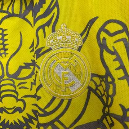 Maglia da calcio gialla edizione speciale del Real Madrid 2025/2026