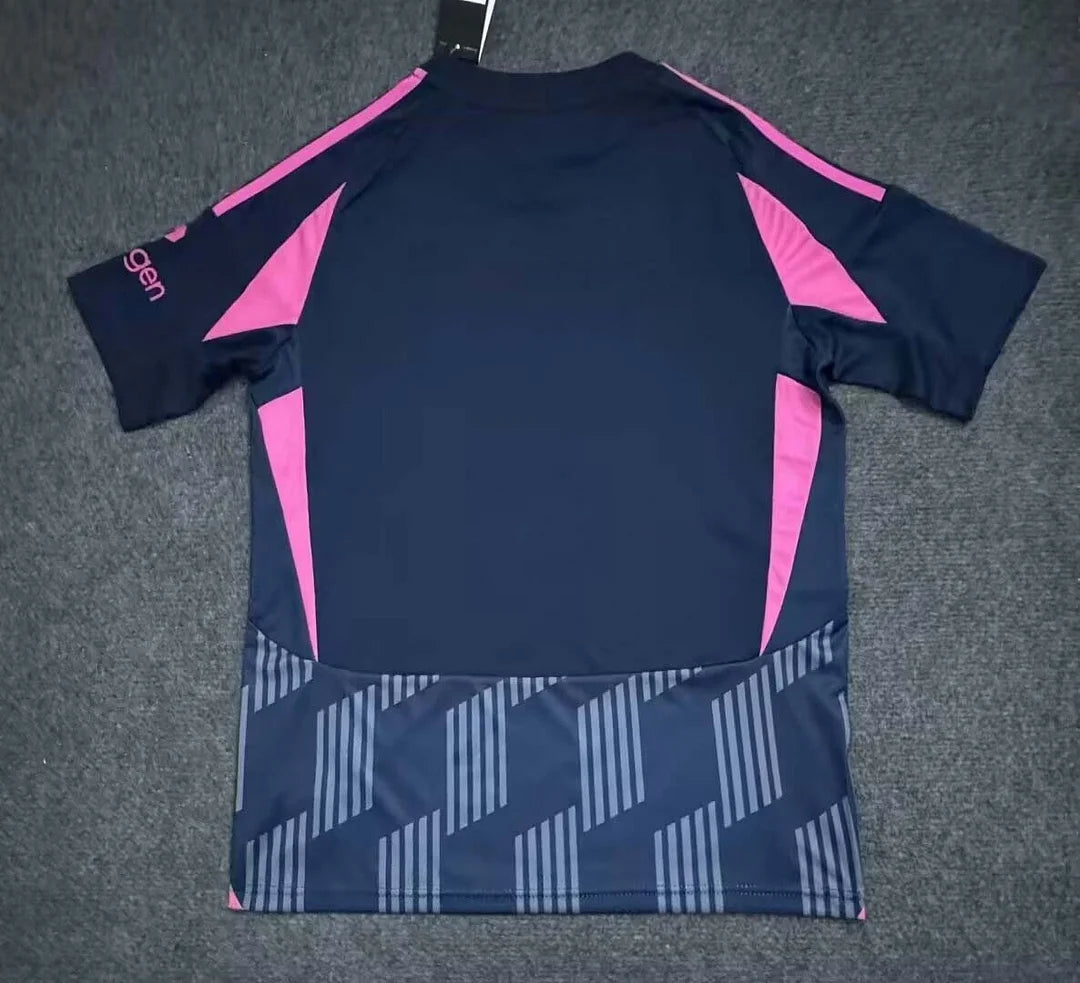 Maglia da calcio da trasferta del Nottingham Forest 2024/2025
