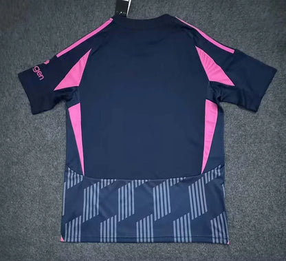 Maglia da calcio da trasferta del Nottingham Forest 2024/2025