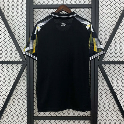 Maglia da calcio nera edizione speciale del Real Madrid 2025/2026