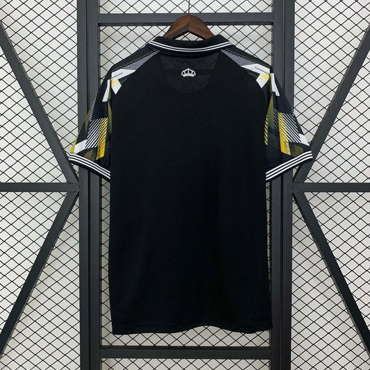 Maglia da calcio nera edizione speciale del Real Madrid 2025/2026