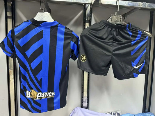 Maglia e pantaloncino da calcio Internazionale Milan Home 2024/2025, per bambini
