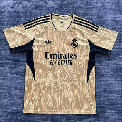 Maglia da calcio dorata edizione speciale del Real Madrid 2025/2026