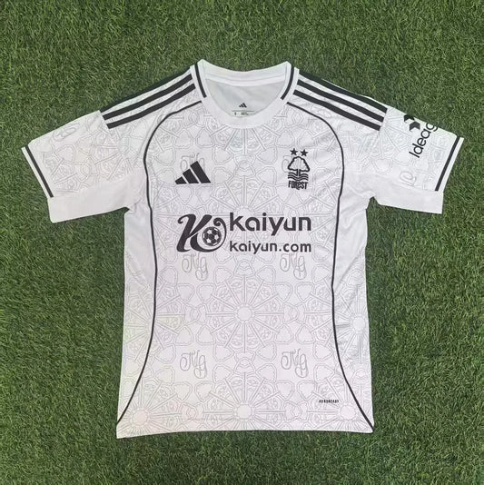 Maglia da calcio da trasferta del Nottingham Forest 2025/2026
