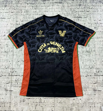 Camiseta de fútbol local del Venezia 2024/2025