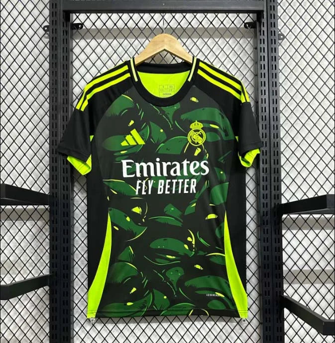Maglia da calcio verde da allenamento del Real Madrid 2024/2025