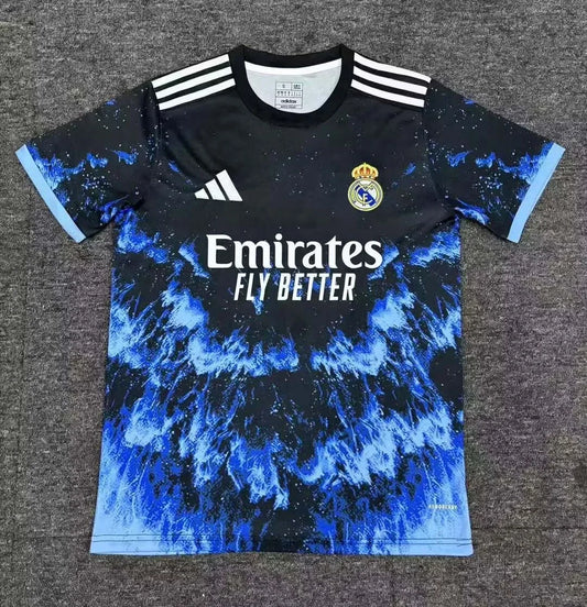 Maglia da calcio nera e blu edizione speciale del Real Madrid 2025/2026
