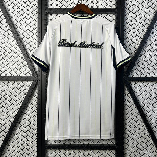 Maglia da calcio bianca edizione speciale del Real Madrid 2025/2026